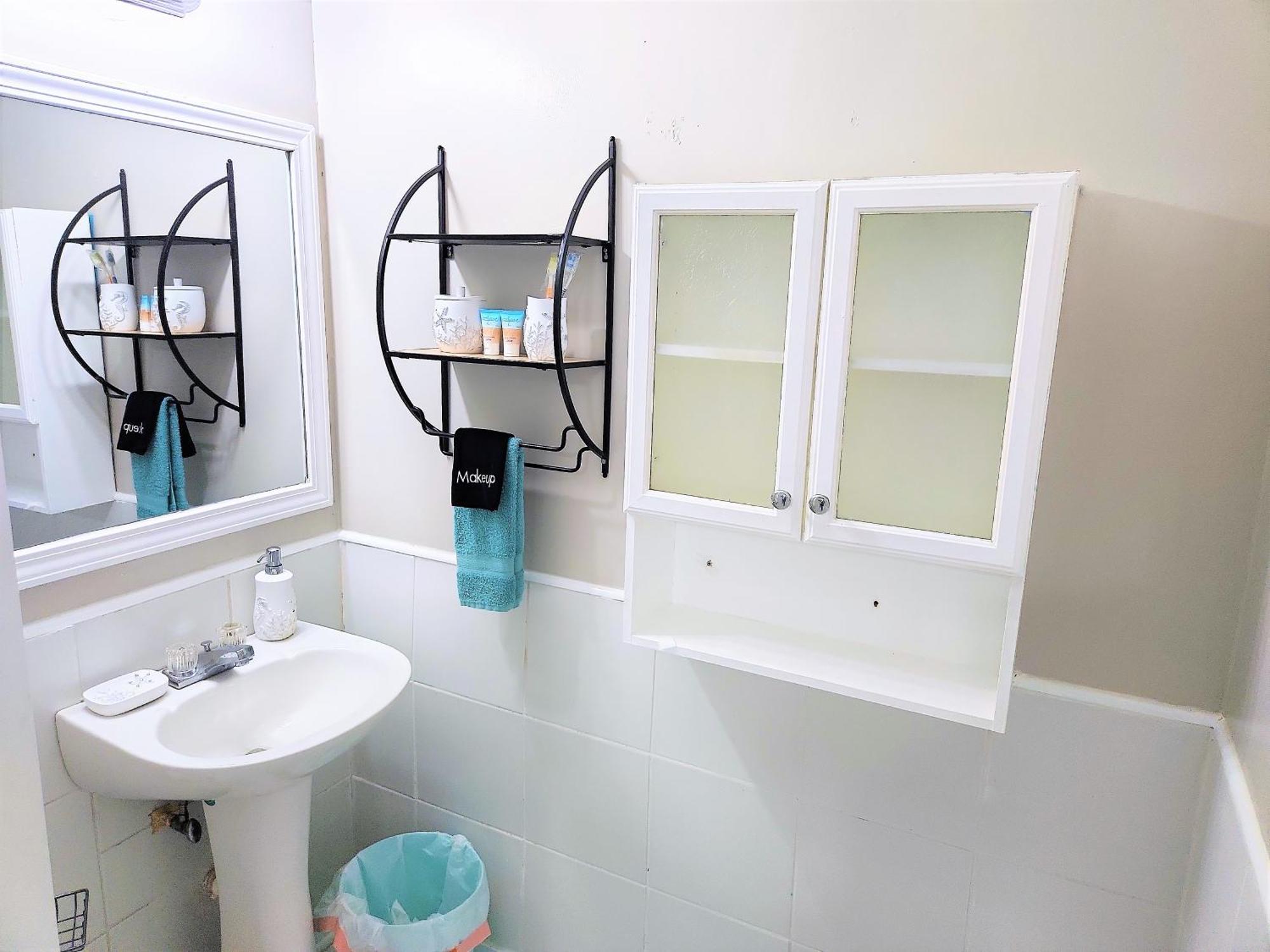 Casaazul-2605A-Couples Retreat By Beach & Pleasure Pier 1 Block Away- 2Bed 2Bath- 7 Minutes To Cruise Terminal 갤버스턴 외부 사진